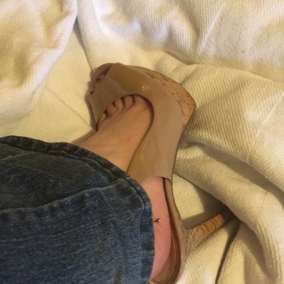 Nude Stiletto Jessica Simpson - Picture 2 of 4